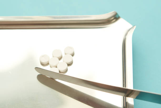pharmacist count pills for prescription
