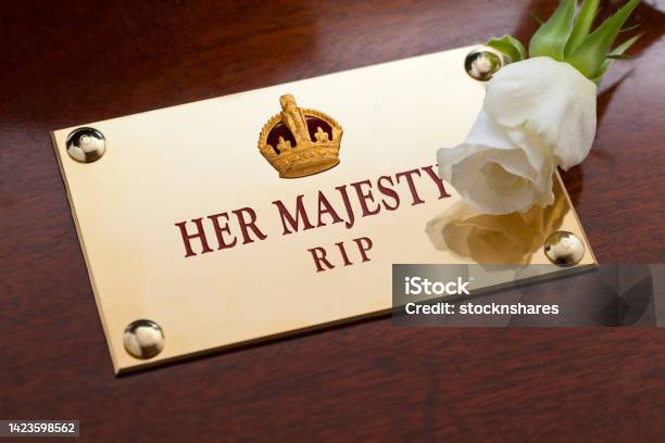 Her Majesty Rest In Peace Stock Photo - Download Image Now - Funeral, Queen - Royal Person, Death