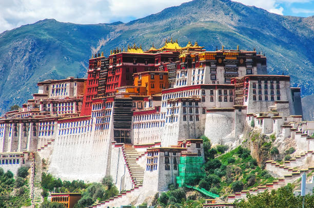 Potala Palace in Tibet Potala Palace, Tibet (China, Asia). Fantastic photo of the mighty palace of the Dalai Lama,  an Unesco World Heritage. tibet stock pictures, royalty-free photos & images