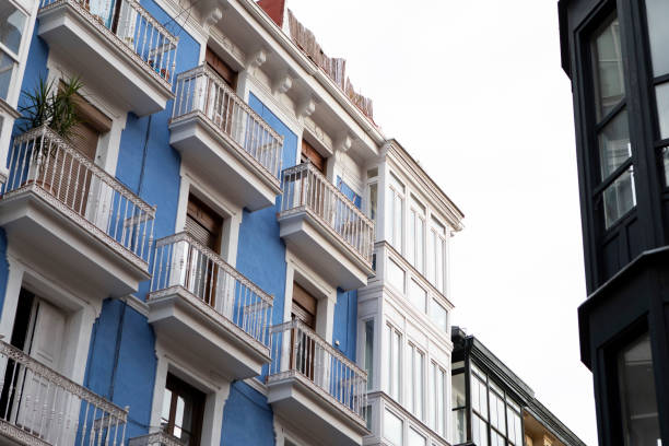 istock Colourful and traditional Spanish city architecture 1423644355