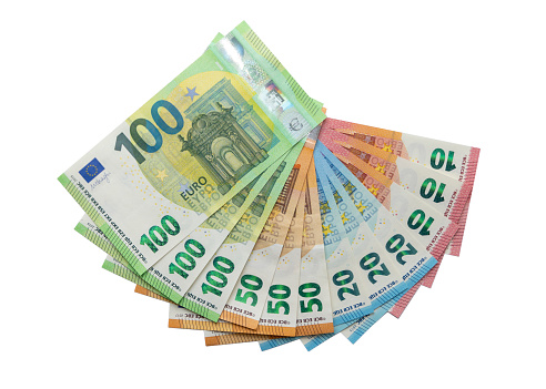 Billetes de 10, 20, 50 y 100 euros sobre fondo blanco photo
