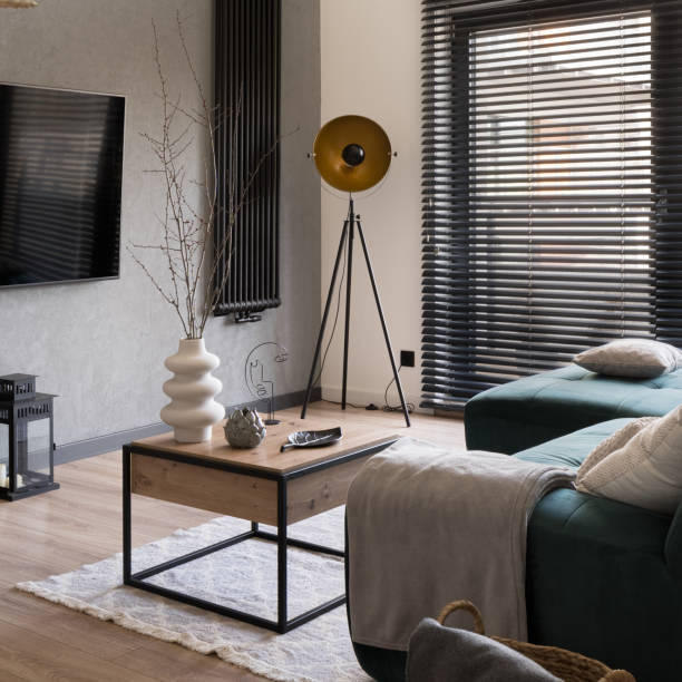 istock Small living room with stylish decorations 1423661562