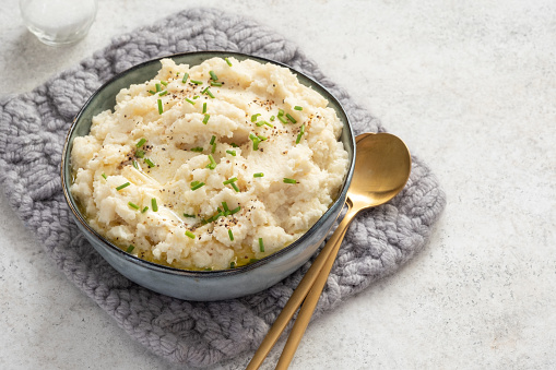 mashed cauliflower with butter. ketogenic paleo diet side dish