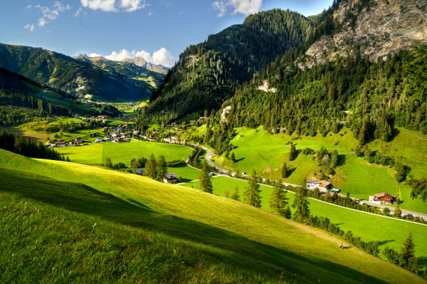 istock Mountain valley Village of Huttschlag 1423712329