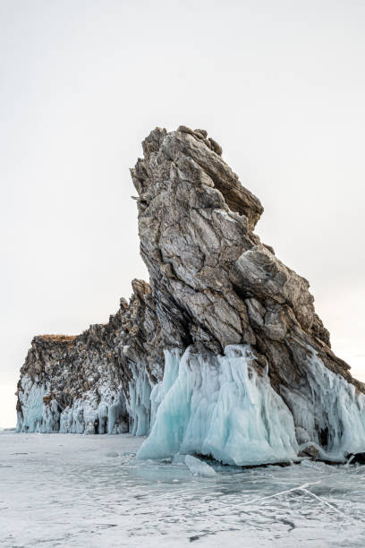 istock dragon rock on Lake Baikal 1423713290