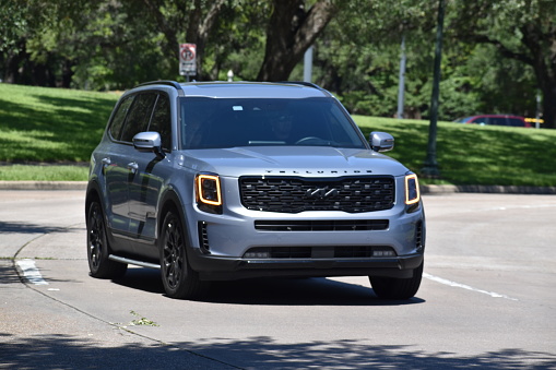 KIA Telluride SUV cruises through Hermann Park, Houston TX