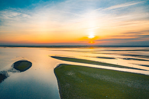 istock Drought scene in Poyang Lake, Jiangxi, China 1423774750