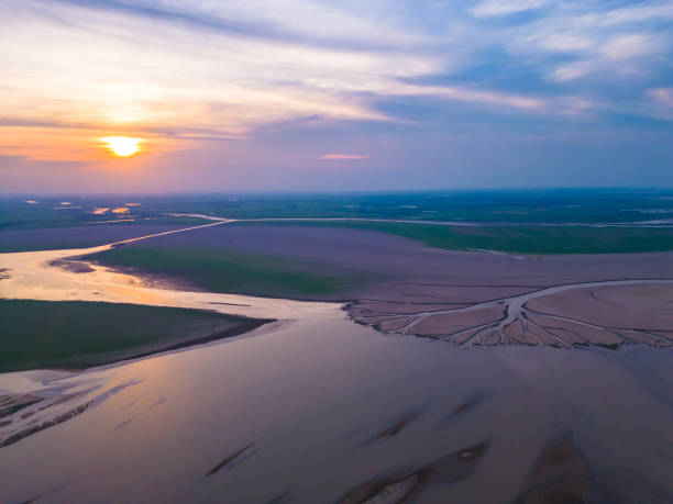 istock Drought scene in Poyang Lake, Jiangxi, China 1423775637