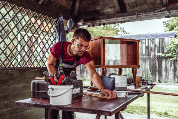 istock Restoring old furniture 1423857326