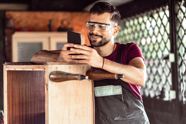 istock Restoring old furniture 1423857347