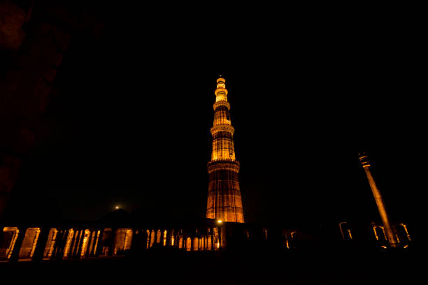 istock Qutub minar at night with lights 1423882003