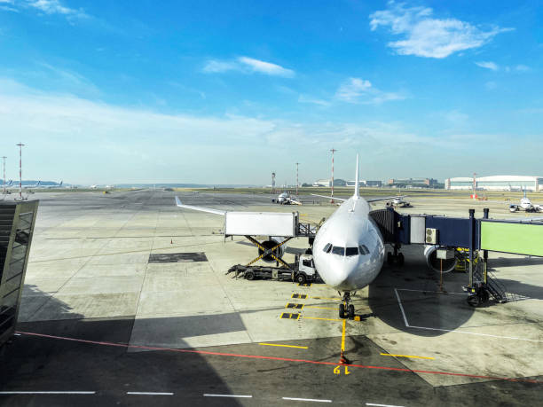 istock Airplane waiting in departure area 1423940034