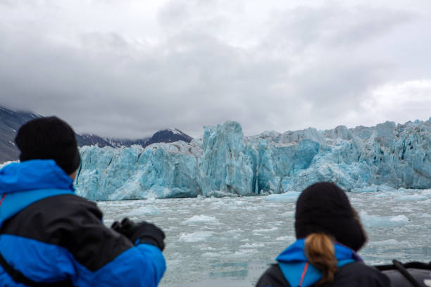 istock Blue glaciers in Svalbard 1423968128