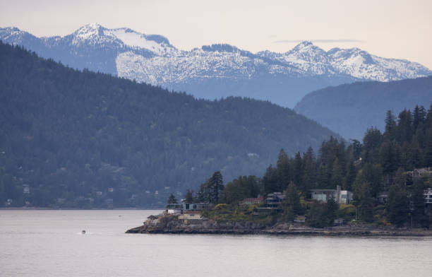 istock Luxury Homes on rocky shore in Howe Sound 1424095646