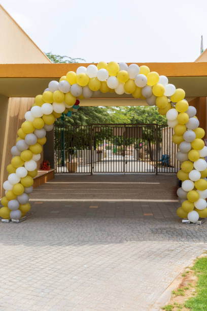 istock Arch from balloons at entrance 1424202488