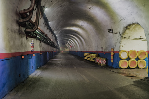 Coal mine underground corridor with support system