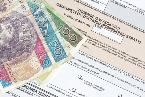 Form Tax return in Poland and money Polish zloty
