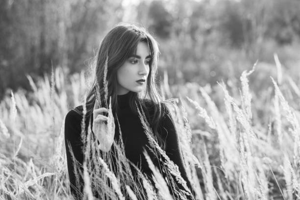 istock sad autumn woman 1424310686