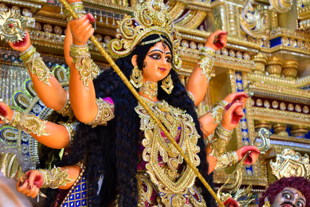 happy durga puja advertisement, kolkata durga puja, navaratri, dussehra celebration - indian god fotos imagens e fotografias de stock