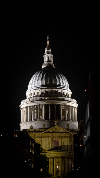 istock St Paul's Cathedral at Night in London 1424338465