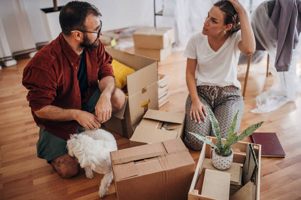 istock Couple starting a new life 1424378247