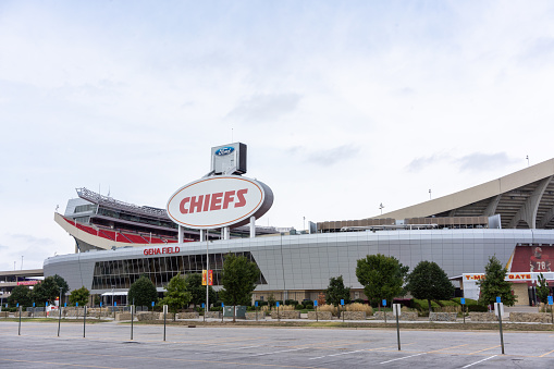 Denver, Colorado, USA: Broncos Stadium at Mile High, commonly known as Mile High, New Mile High or Mile High Stadium - American football stadium located on Bryant Street. It replaced in 2001 the stadium of the same name built in 1948 and now demolished. The name of the stadium \