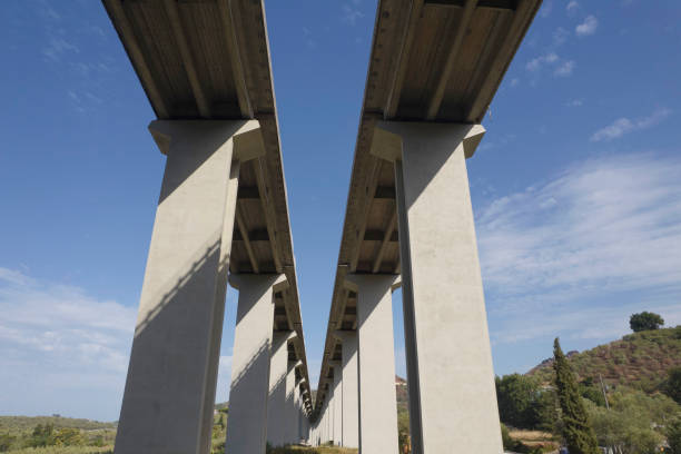 istock Motorways on reinforced concrete pylons 1424519574