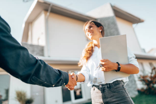 istock It is time to buy a new house 1424553985