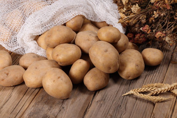 Potatoes sack Potatoes sack prepared potato stock pictures, royalty-free photos & images