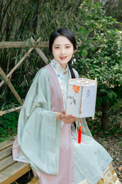istock A hanfu beauty is resting in a Chinese courtyard 1424596132