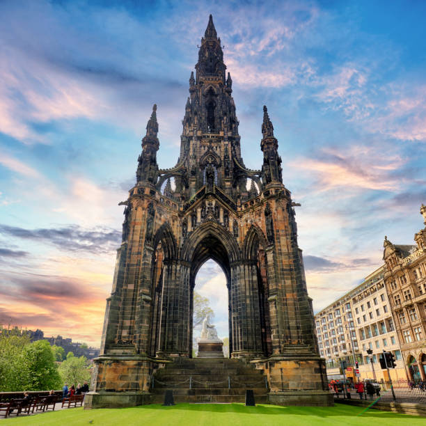 istock Scott Monument in Edinburgh at sunset, Scotland 1424605197