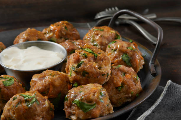 istock Italian Style Turkey and Spinach Meatballs 1424619896
