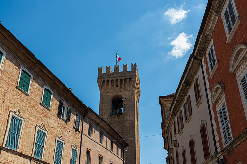 36 meters high and crowned by Ghibelline battlements, the Torre del Borgo was built in the 12th century and is located in Piazza Giacomo Leopardi in Recanati