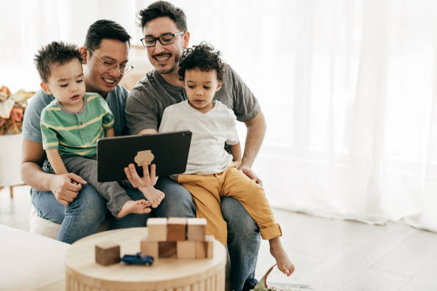 istock Six Power Money Decisions for Same-sex Couples 1424711462