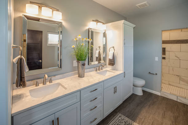 istock Bright lighting in newly remodeled bathroom 1424736307