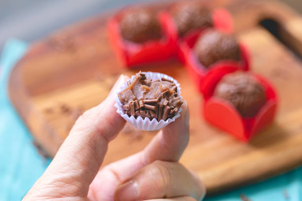 Brigadeiro de Whey: 10 receitas fitness do BBB 25 - receita deliciosa profissional - passo 3