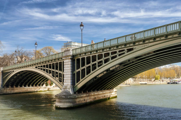 париж - pont de la tournelle стоковые фото и изображения