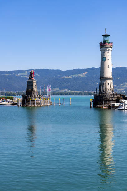 istock Lighthouse and the Bavarian Lion in Lindau 1424861465
