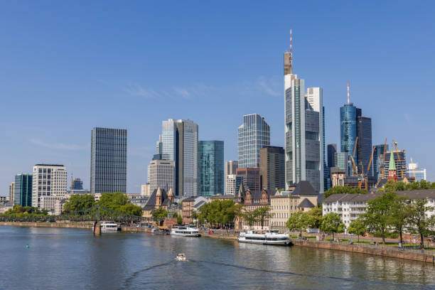 istock Frankfurt skyline and Eiserner steg bridge bridge at daytime 1424862070