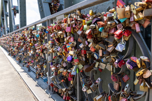istock Love locks on the Iron footbridge n Frankfurt, Germany 1424862111