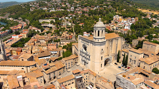 Vista aérea de Girona y catedral de Santa María (Santa María de Gerona) en un hermoso día de verano, Cataluña, España photo