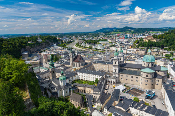 istock View of Salzburg 1424922064