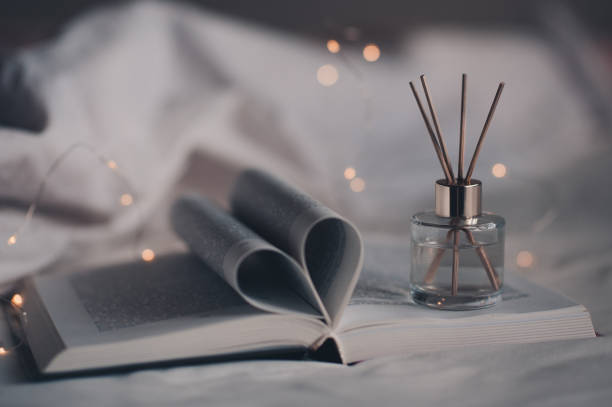 istock Heart  shape with folded pages in bed 1424991651