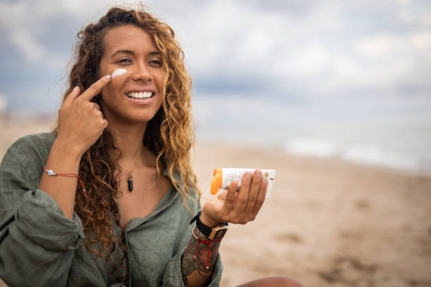 istock I protect my skin with sunscreen 1424995961