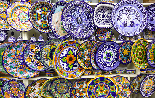 cerámica mexicana talvaera colorida cerámica tradicional	
vajilla photo