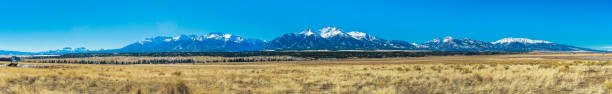 istock Sangre de Cristo Mountains, Colorado 1425034530