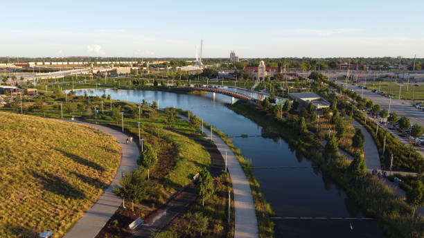 istock Scissortail Park Pond 1425037391