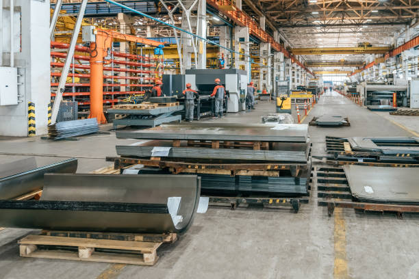 istock Interior of industrial metalworking workshop factory inside 1425048640