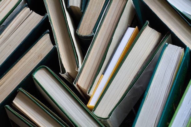 istock chaotic jumble of books 1425084355