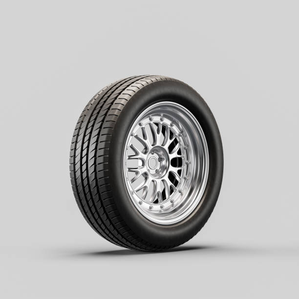 колесо автомобиля на белом фоне. изолированная автомобильная шина с блестящим ободом. вид сбоку, 3d-рендеринг - wheel alloy alloy wheel tire стоковые фото и изображения